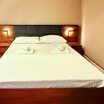 度假居 Stunning In Tribunj *